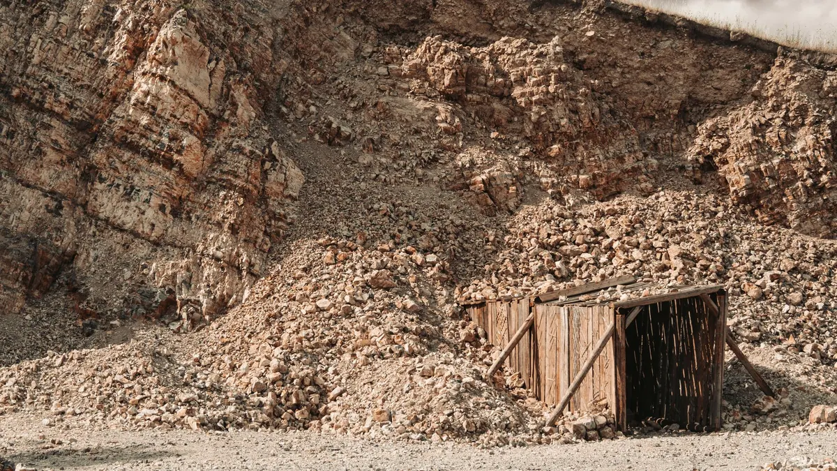 Grimes Graves and Beyond: A Local Guide to British Flint Sites